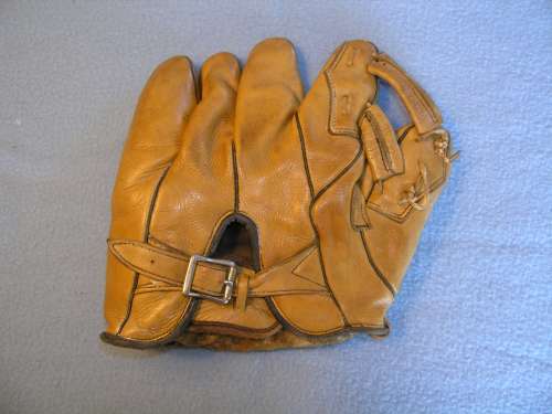 Bill Lee Marathon 4222 Back